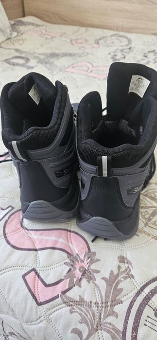 Зимни обувки, водонепромокаеми N44 размер на стелката 28.5см