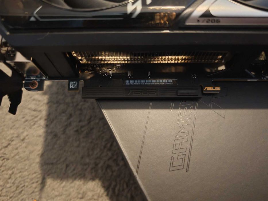 Видео Карта ASUS ROG Strix OC RTX 5070 12GB DLSS , GDDR7