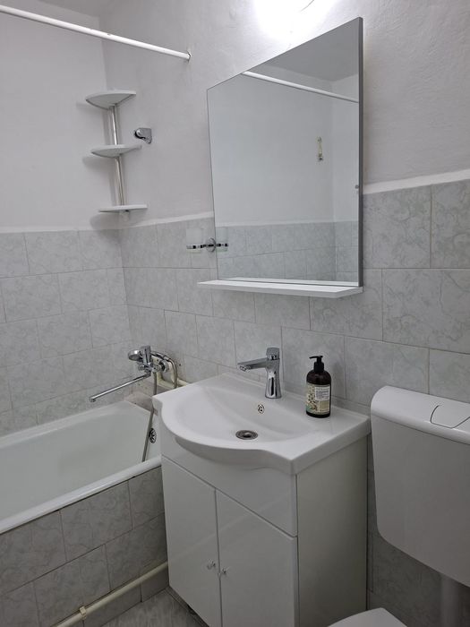 Apartament 3 camere zona vale !zonă liniștită !