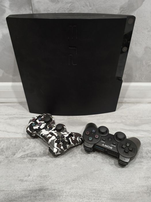 PS3 Slim с двумя джойстиками