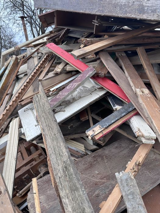 Lemne de foc din demolari