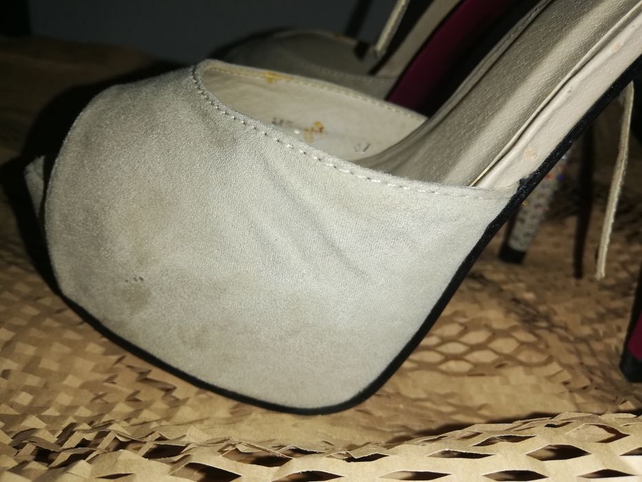 Pantofi cu toc înalt bej 37