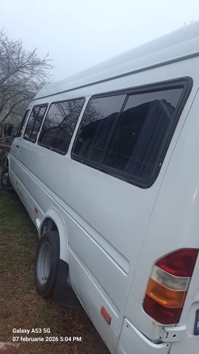 Microbuz Mercedes Sprinter