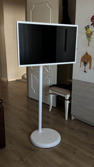 Продам смарт дисплей .