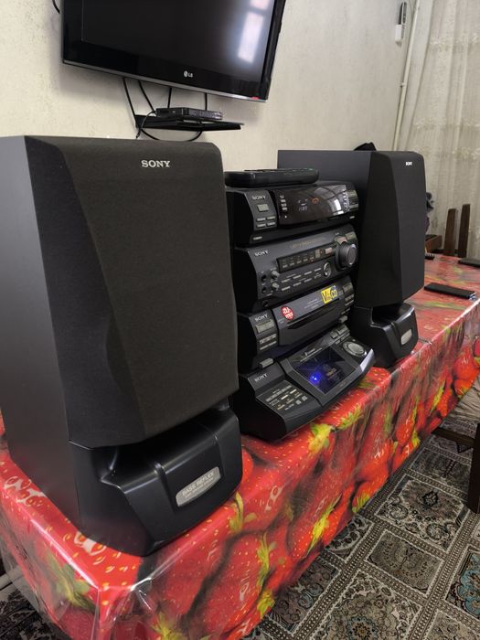 Продам музыкальный центр SONY