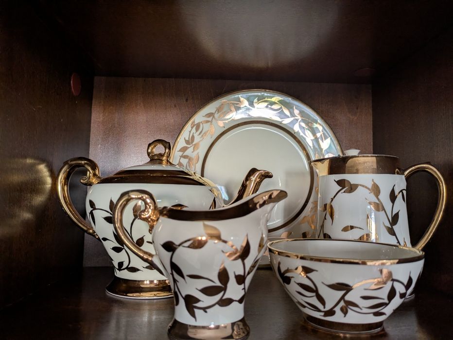 Vase Myott and Son, pictate manual cu aur de 18k