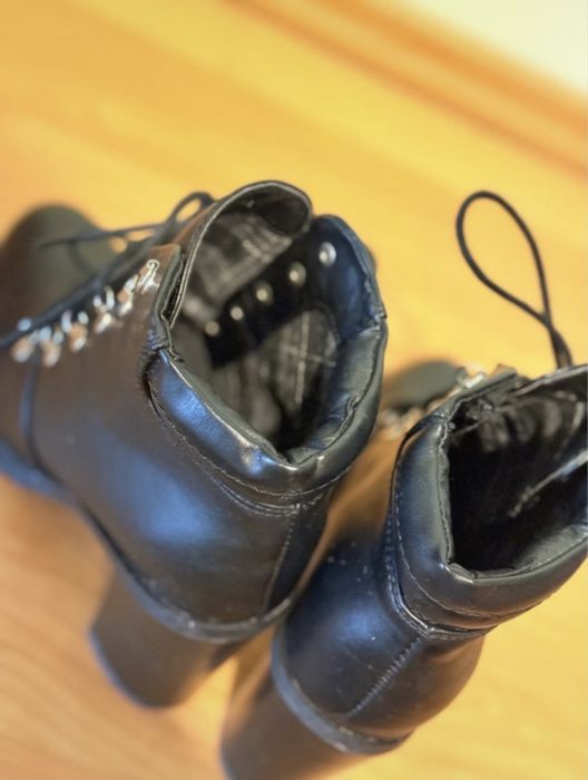 Botine cu toc gros