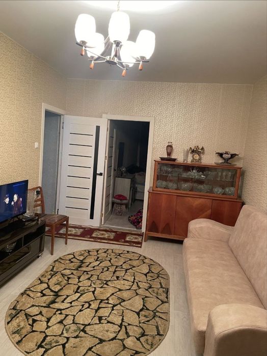 Каартира 2/5/5 Художники 50м2