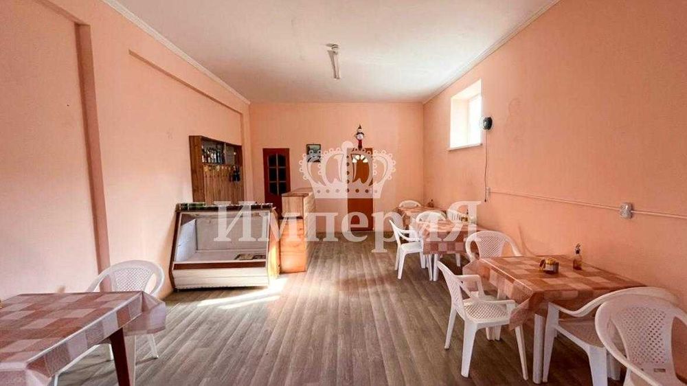 Продаётся дом с магазином