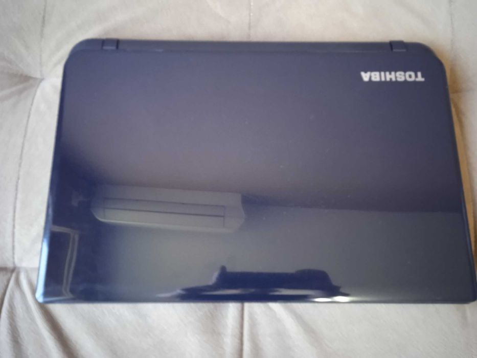 Toshiba L50-B Intel® Core™ i5-4210U/1TB/8GB/нова батерия/чанта