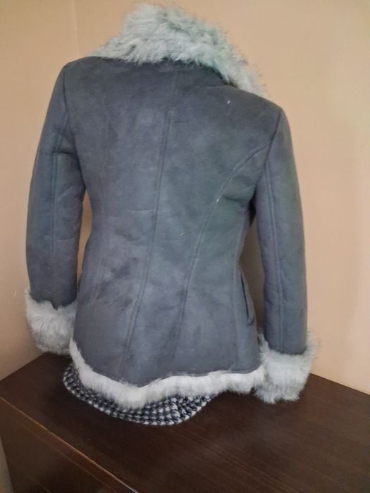 Geacă damă gri cu blană, stil elegant, mărimea S