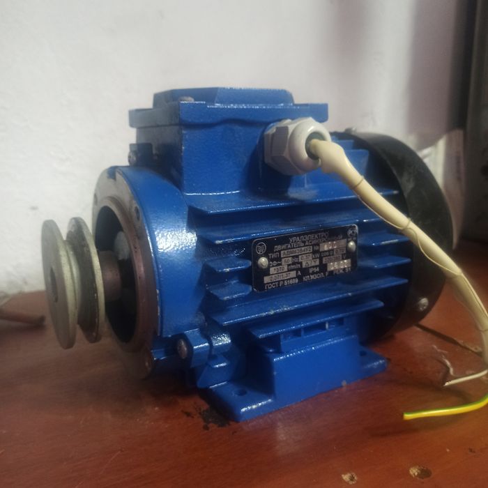 Продам электродвигатель