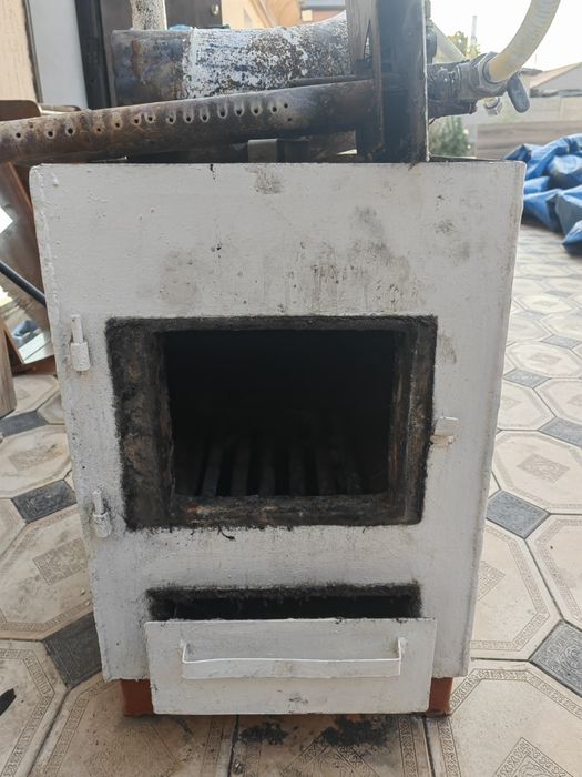 Продам б/у советскую отопительную печь
