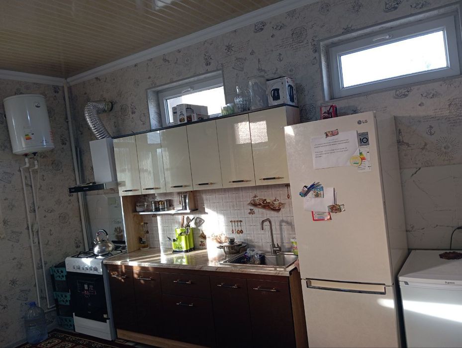 Срочно! Продаётся 4 ком, 2/20 соток.  Food City