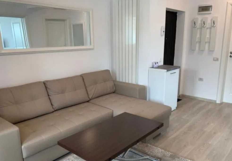 Дава се под наем Четиристаен апартамент в Пловдив, Център - 99 кв.м за 255 € - Снимка #1