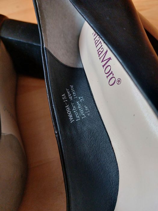 Продам туфли новые