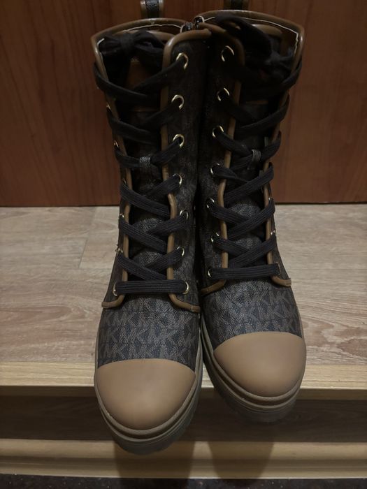 Боти Michael Kors