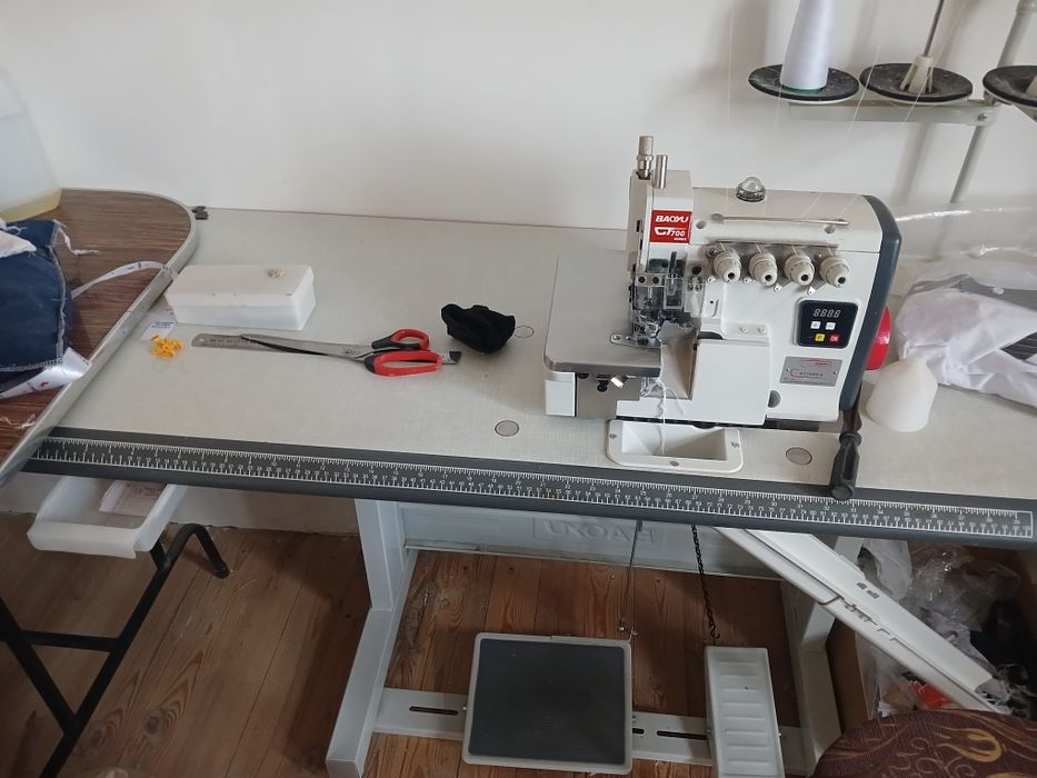 Baoyu overlok va Baoyu Tikuv mashinasi sotiladi