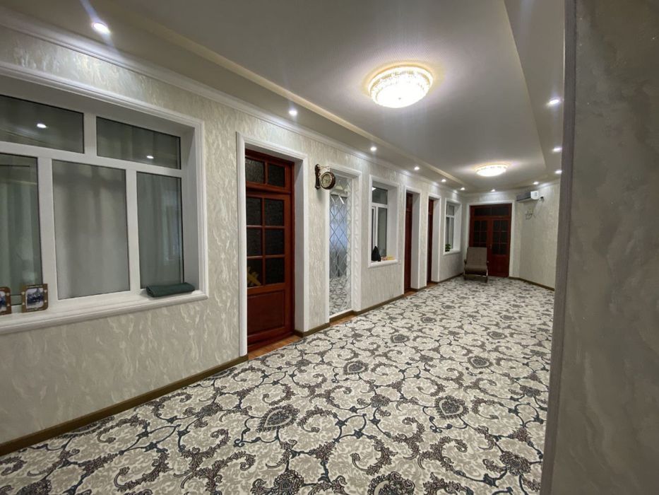 Yangi hayot tumanida 15 xona uy sotiladi 6 sotix yer narxida