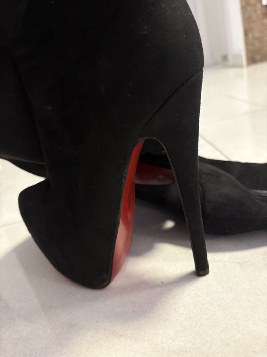 Cizme lungi cu toc subtire