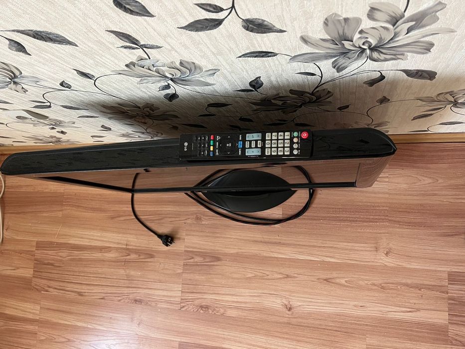 Телевизор LG 32'
