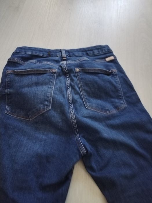 Дамски дънков пантолон! Размер-М-Л