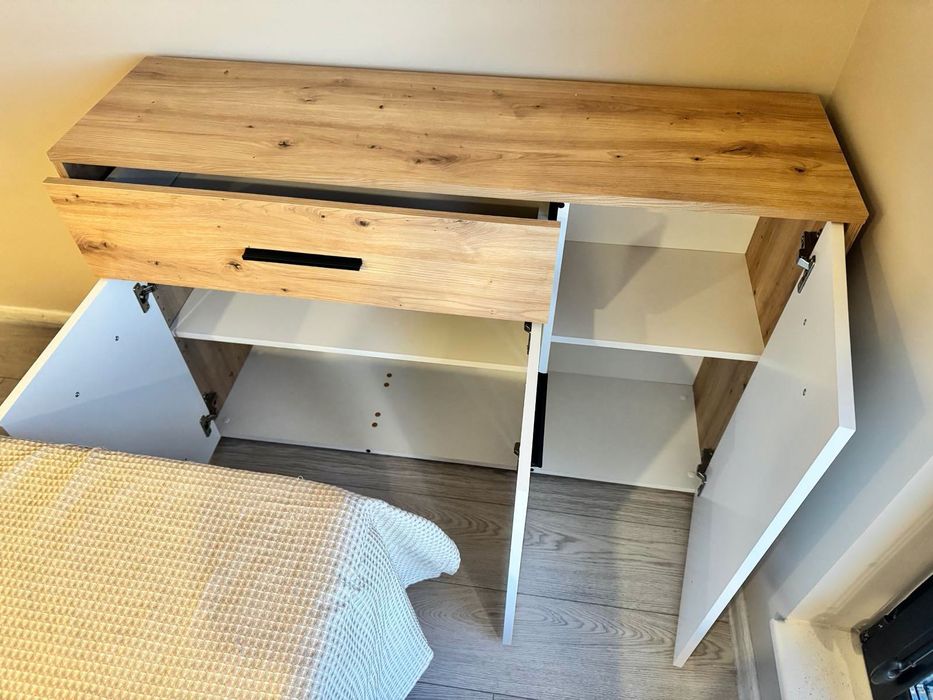 Обзавеждане за спалня - гардероб, скрин, нощни шкафчета