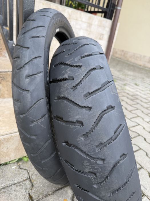 Vand anvelope moto in stare buna!