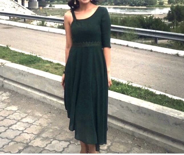 Платье на одно плечо