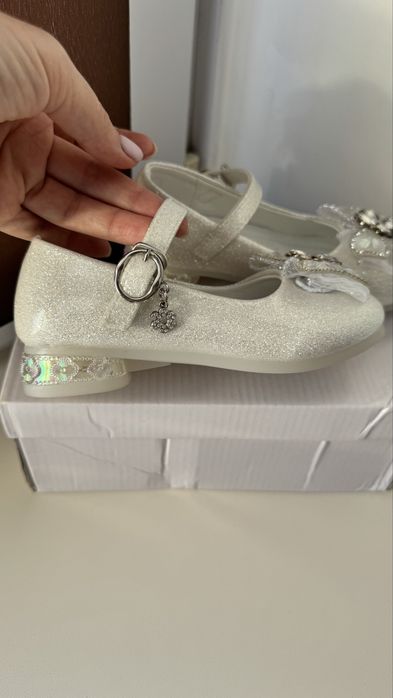 Продам туфельки