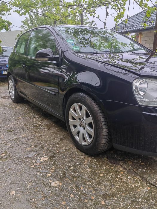 Vand golf5 1.6 benzina