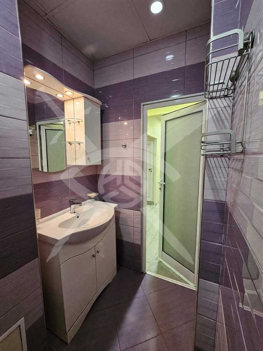 Дава се под наем Тристаен апартамент в София, Света Троица - 76 кв.м за 900 € - Снимка #11