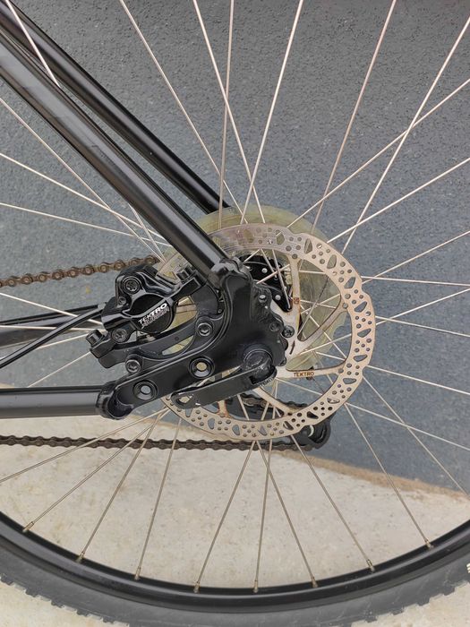 Kona 28", M размер, градски хибрид алуминиев велосипед, хидравлични спирачки