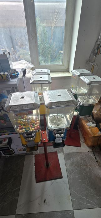 Продам аппарат жвачек и хватайка