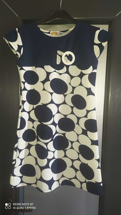 140-146 Разкошни празнични рокли