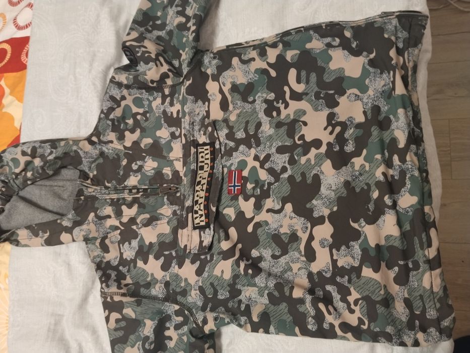 Napapijri (яке). ИЗРЯДНО!!!