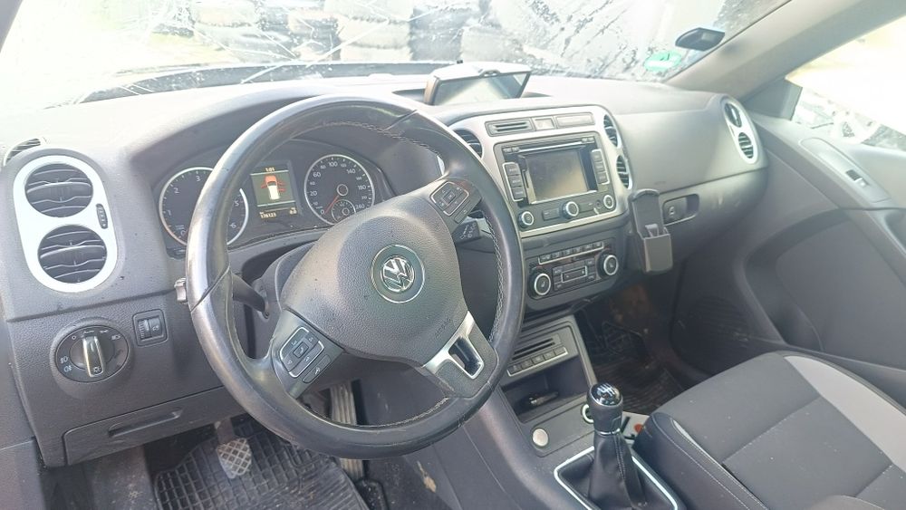 Piese motor cutie punte planșa bord volan caseta grila ecu Tiguan 2012