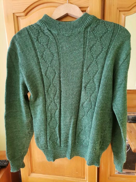 Нови пуловери за момче, ръст 135-140 см