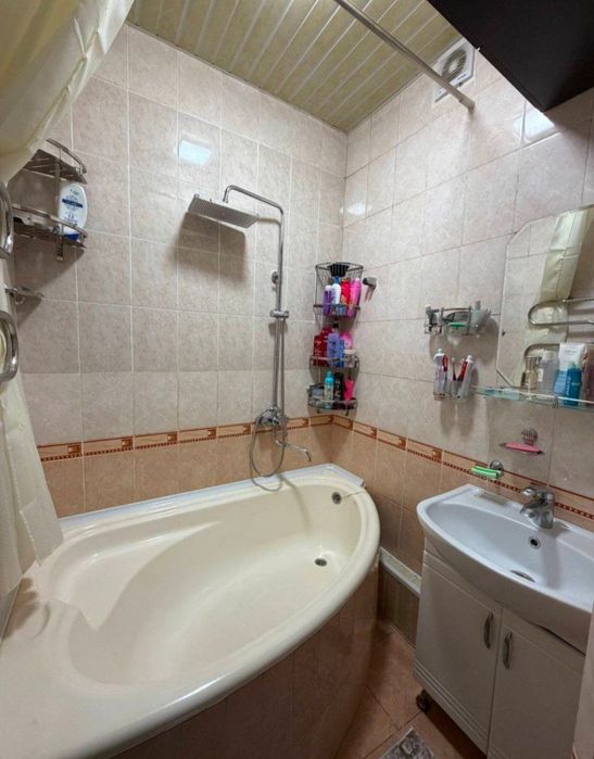 Продается квартира Юнусобад 13кв 2/7/9