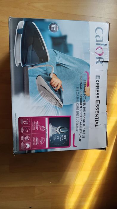 Statie de calcat Calor SV6115C0, 2200 W, 120 g/min, alb, 1.4 L Nou