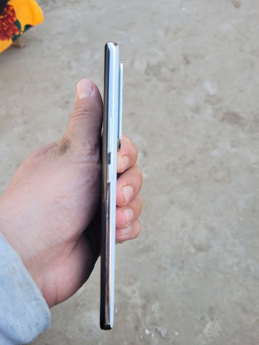 Infinix Zero 30 telefon