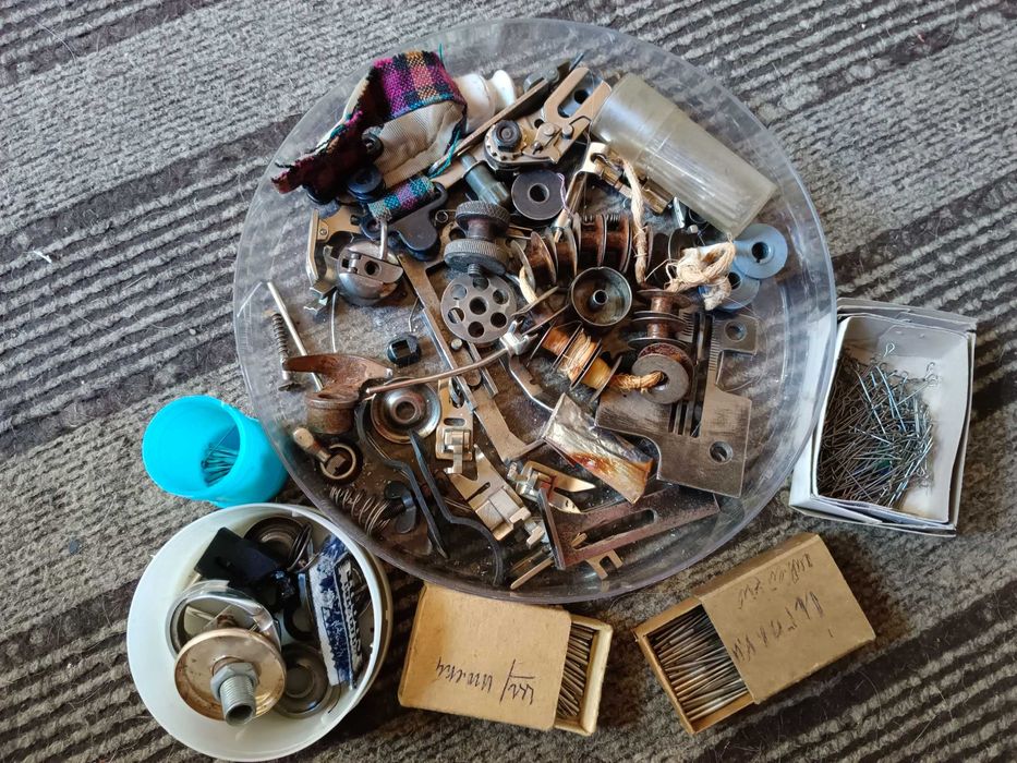 Запчасти к швейной машинке