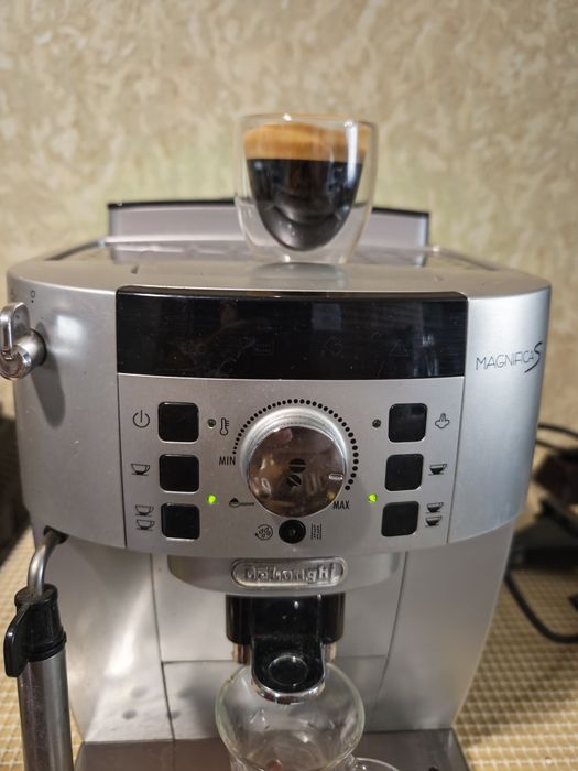 Delonghi ECAM 22.110.SB Magnifica S
