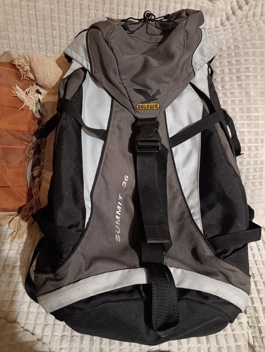 Туристическа раница Salewa "Summit 36" с Rain cover