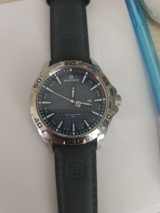 Продам пару часов Naviforce