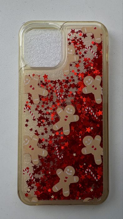 Отдам чехлы на iPhone 12