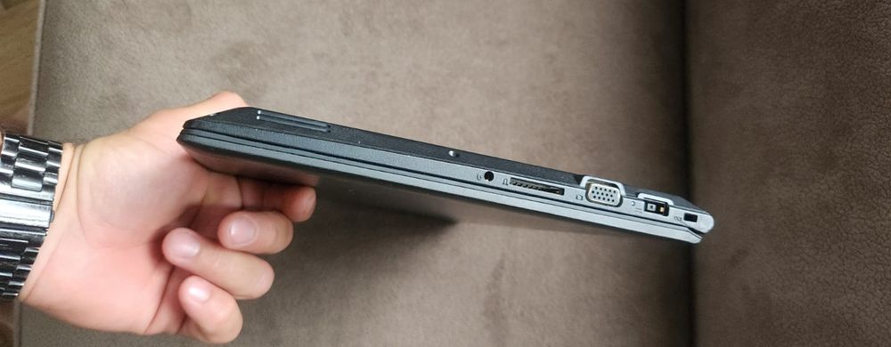Vand laptop Lenovo i5