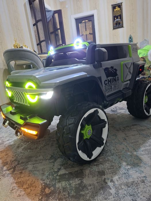 Baggi jeep болалар машинаси сотилади