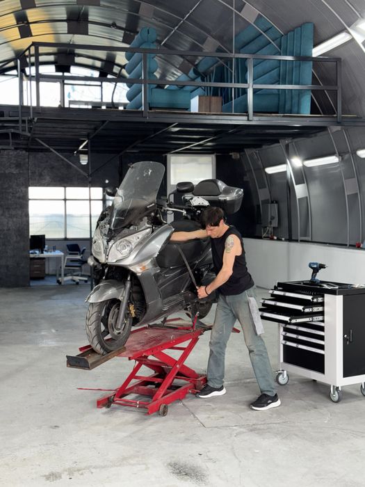 Reparatii Scutere & Motociclete Service MOTO mecanica / electrica