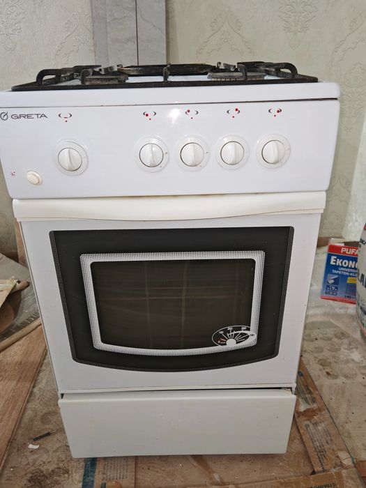 Продам газплиту четырёх комфорочную